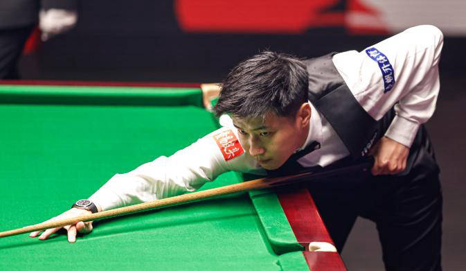 伯恩斯, 烈的争夺