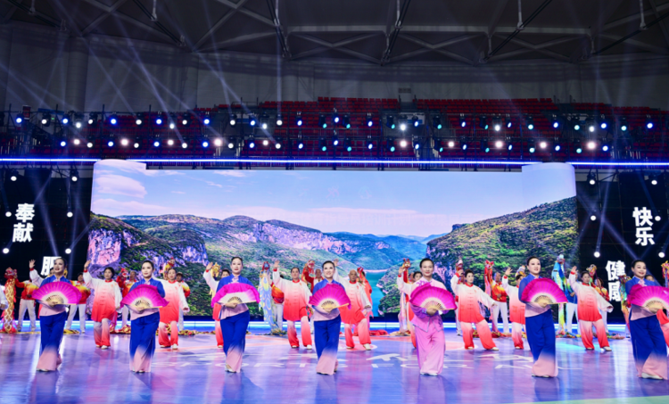 庄举行, 蓬勃生机, 与服务心得